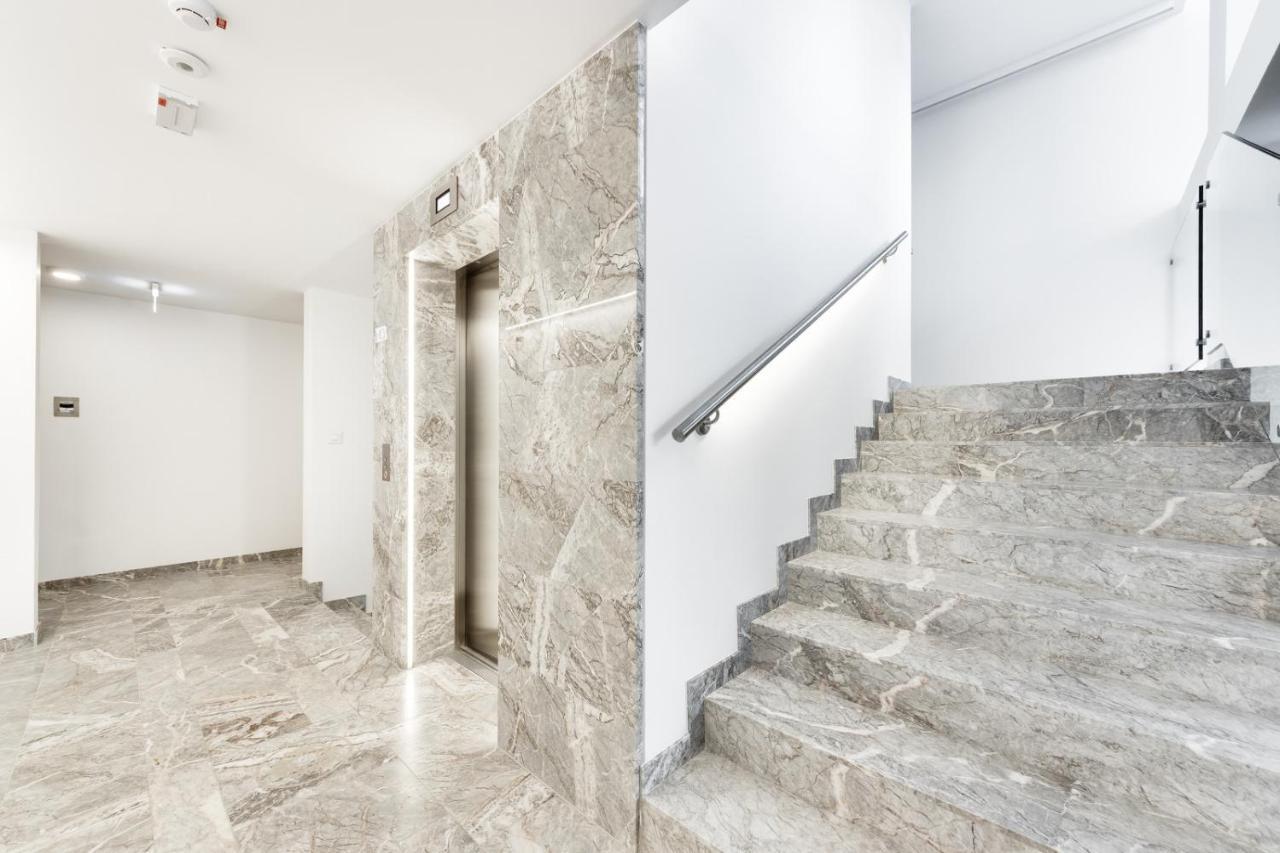 Central Apartment With Private Garage Ljubljana Kültér fotó